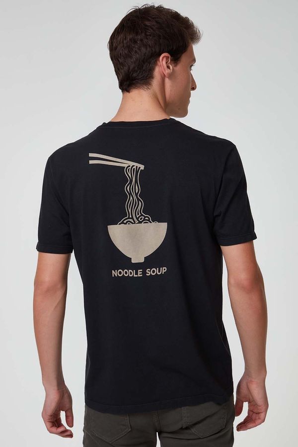 Camiseta-Noodles---I23-Preto---P