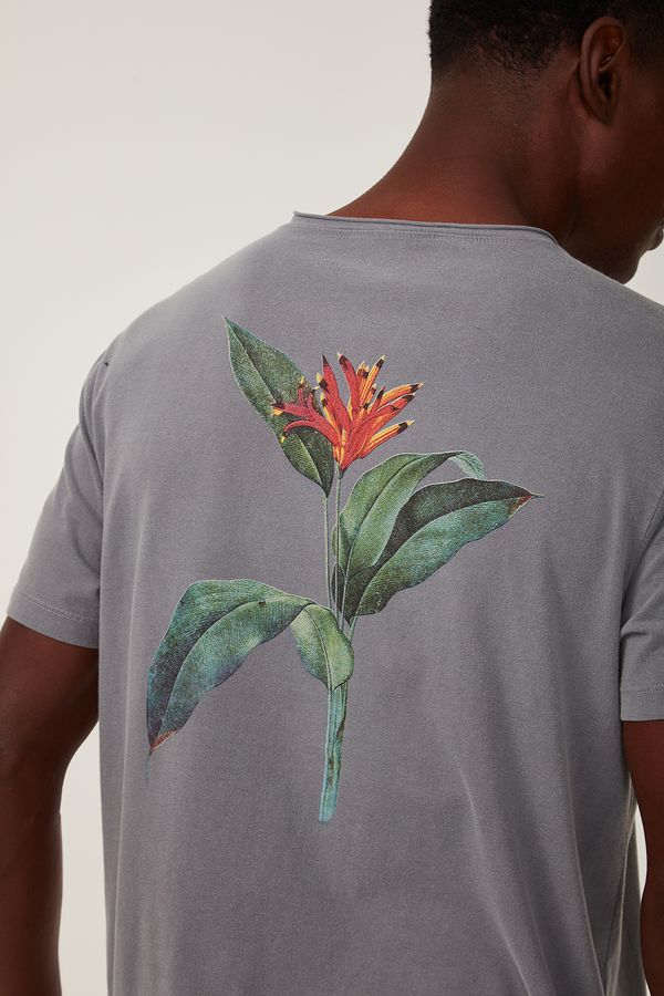 Camiseta-Flor---V24-Aco-|-Tamanho-P