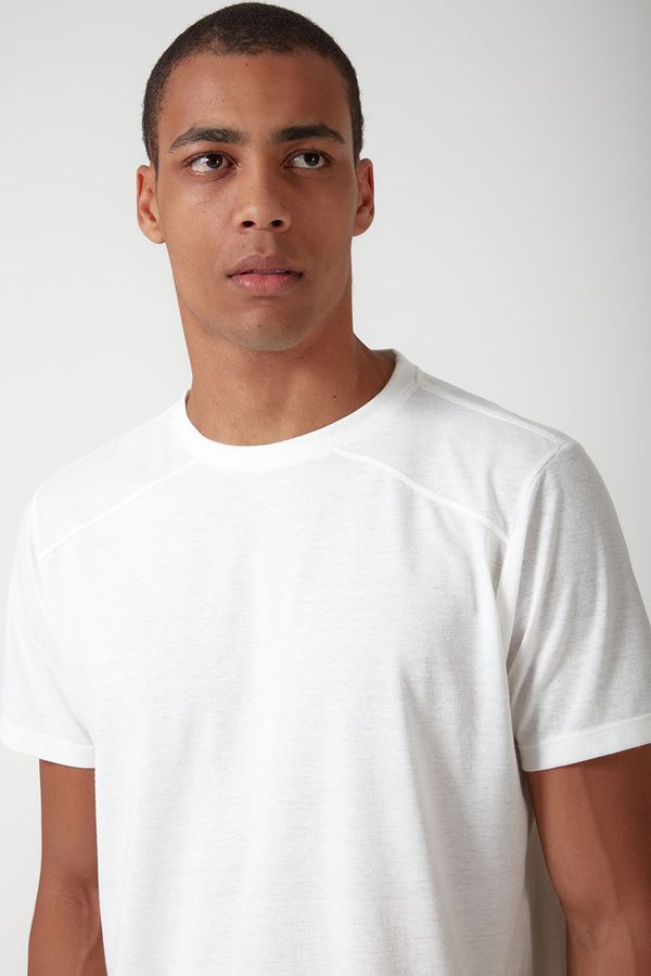 Camiseta-Eco-Recorte---I24-Off-White-|-Tamanho-GG